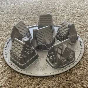 Nordic ware cozy village pan